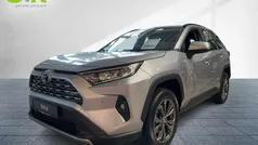 Lichtsilber metallic Neu 2025 Toyota RAV4 Hybrid SUV | 44.490 € (Fairer Preis)