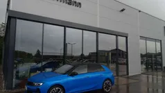Blau (blau/typ aussenverkleidung met) Gebraucht 2023 Opel Astra Limousine | 27.950 € (Fairer Preis)