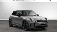 Moonwalk grey metallic Gebraucht 2021 Mini Cooper Classic Kleinwagen | 19.999 € (Guter Preis)