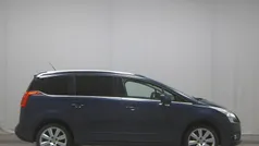Blau metallic Gebraucht 2012 Peugeot 5008 Allure Van / Kleinbus | 6.790 € (Guter Preis)