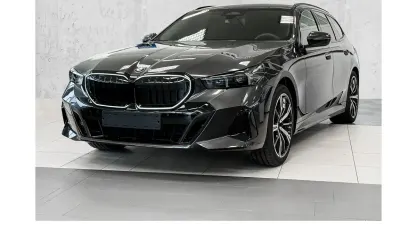 Neu BMW 520 M Sport 197 PS (144 kW) 2025 Grau Kombi