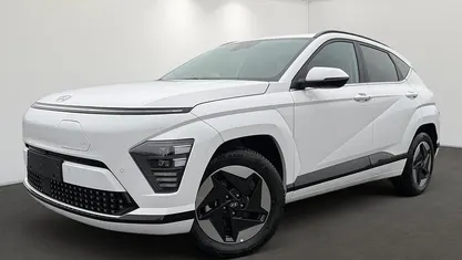 Gebraucht Hyundai Kona Trend 114 kW (156 PS) 2024 Purple (atlas white / sol) SUV