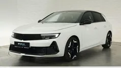 Weiss Gebraucht 2023 Opel Astra GSe Limousine | 28.324 € (Fairer Preis)