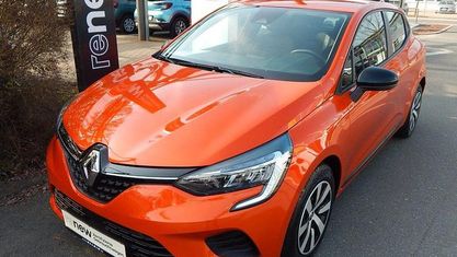 Używany Renault Clio V Equilibre 91 KM (66 kW) 2022 Pomarańczowy Sedan/Limuzyna