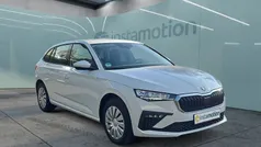 Weiß Gebraucht 2024 Skoda Scala Essence Kleinwagen | 23.700 € (Fairer Preis)