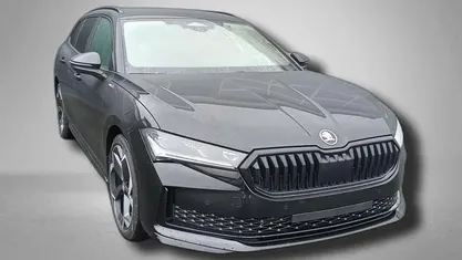 Gebraucht 2025 Skoda Superb SportLine Kombi | 53.690 € (Fairer Preis)