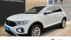 Weiss Gebraucht 2024 VW T-Roc Life SUV | 32.490 € (Fairer Preis)