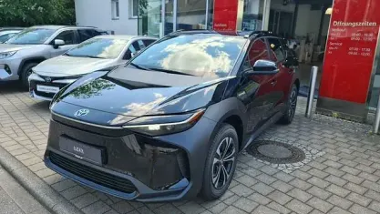Gebraucht Toyota bZ4X Comfort 150 kW (204 PS) 2023 Onxyschwarz SUV