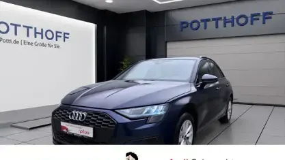 Gebraucht Audi A3 Ambiente 116 PS (85 kW) 2024 Blau Limousine