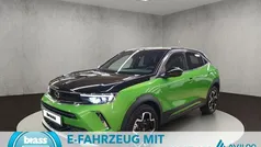 Matcha grün (metallic) Gebraucht 2022 Opel Mokka-e Ultimate SUV | 19.950 € (Fairer Preis)