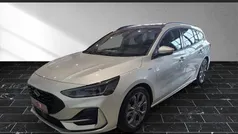 Polarsilber (silber) Gebraucht 2023 Ford Focus ST-Line Kombi | 26.400 € (Fairer Preis)