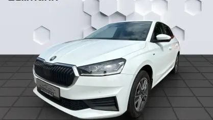 Gebraucht Skoda Fabia Ambition 110 PS (80 kW) 2022 Weiss Kleinwagen