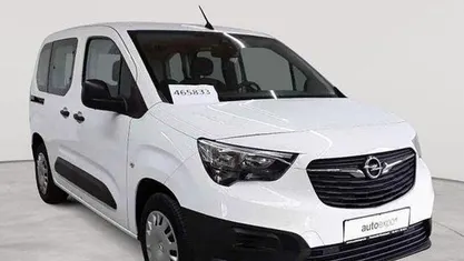 Gebraucht Opel Combo Life 102 PS (75 kW) 2022 Jade weiß Van / Kleinbus