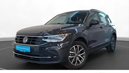 Gebraucht VW Tiguan Life 150 PS (110 kW) 2021 Uranograu SUV