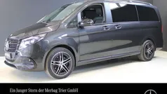 Grau Gebraucht 2024 Mercedes V300 Avantgarde Van / Kleinbus | 79.960 € (Teuer)