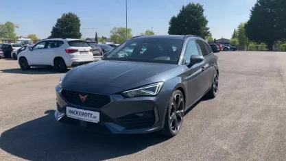 Używany Cupra Leon VZ 245 KM (180 kW) 2024 Szary Sedan/Limuzyna