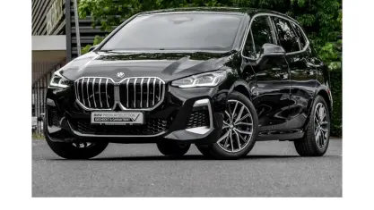 Gebraucht BMW 223 Active Tourer M Sport 197 PS (144 kW) 2023 Black sapphire Van / Kleinbus