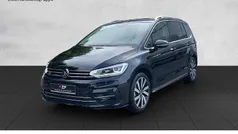 Schwarz Gebraucht 2024 VW Touran Highline Van / Kleinbus | 46.890 €