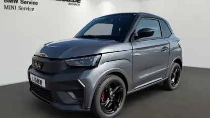 Neu Ligier JS50 2026 Graphitegrau / schwarz Kleinwagen
