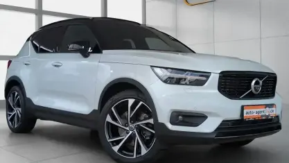 Gebraucht Volvo XC40 R-Design 211 PS (155 kW) 2021 Crystal white metallic SUV