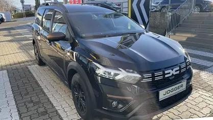 Perlmuttschwarz (schwarz) Neu 2025 Dacia Jogger Extreme Van / Kleinbus | 20.990 € (Guter Preis)