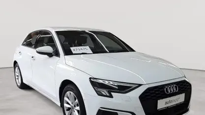 Gebraucht Audi A3 110 PS (80 kW) 2023 Weiß Limousine