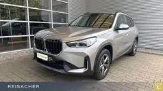 Spacesilber metallic Gebraucht 2024 BMW X1 Efficient Dynamics SUV | 39.649 € (Guter Preis)