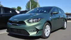 Experience green metallic Neu 2025 Kia Ceed Sportswagon 3 Kombi | 28.730 € (Fairer Preis)
