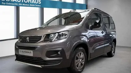 Gebraucht Peugeot Rifter Allure 131 PS (96 kW) 2023 Grau Van / Kleinbus