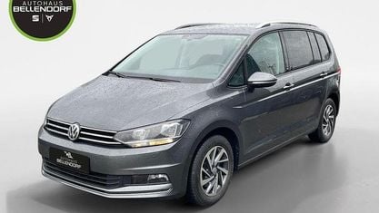 Käytetty VW Touran Sound 116 HP (85 kW) 2017 Harmaa Tila-auto