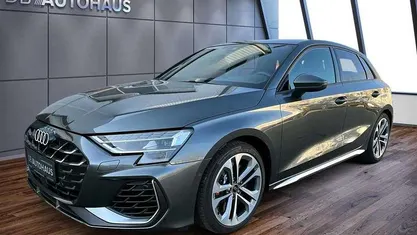 Używany Audi S3 Ambiente 333 KM (244 kW) 2025 Szary Sedan/Limuzyna