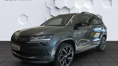 Grau Gebraucht 2021 Skoda Karoq SportLine SUV | 24.655 € (Fairer Preis)