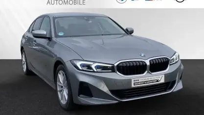 Gebraucht BMW 318 Comfort Edition 150 PS (110 kW) 2025 Skyscraper grau metallic Limousine