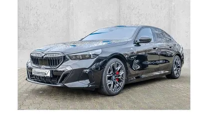 Gebraucht BMW 550e M Sport 489 PS (359 kW) 2024 Schwarz Limousine