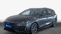 Magnetic grau metallic Gebraucht 2023 Ford Focus ST-Line Kombi | 25.970 € (Fairer Preis)