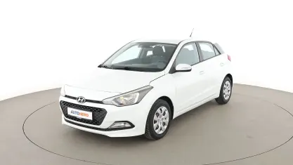 Gebraucht Hyundai i20 Classic 84 PS (61 kW) 2017 Weiß Kleinwagen
