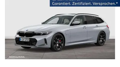 Gebraucht BMW 330e M Sport 184 PS (135 kW) 2025 Grau Kombi
