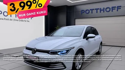 Usado VW Golf VIII Life 131 HP (96 kW) 2023 Sedan