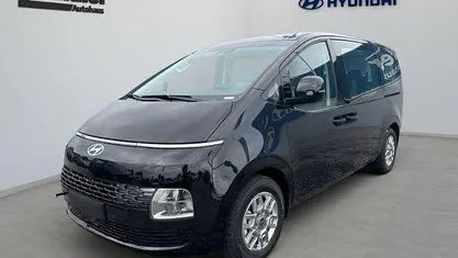 Nouă Hyundai Staria Trend 224 CP (164 kW) 2025 Negru Monovolum