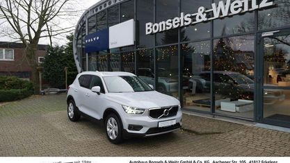 Occasion Volvo XC40 Momentum 163 ch (119 kW) 2020 Argent SUV