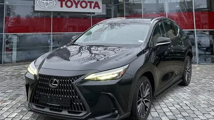 Graphitschwarz Gebraucht 2022 Lexus NX450h+ Luxury Line SUV | 43.990 € (Fairer Preis)