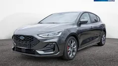 Magnetic grau Neu 2025 Ford Focus ST-Line Limousine | 29.490 € (Fairer Preis)