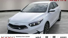 Weiß Neu 2025 Kia Ceed Spirit Kleinwagen | 28.990 € (Fairer Preis)