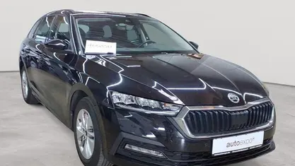 Gebraucht Skoda Octavia Ambition 150 PS (110 kW) 2022 Blackmagic perleffekt Kombi