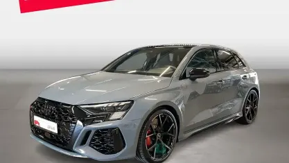 Gebraucht Audi RS3 Sport 400 PS (294 kW) 2024 Grau Limousine