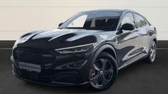 Grau(metallic) Gebraucht 2022 Ford Mustang Mach-E SUV | 31.430 € (Fairer Preis)