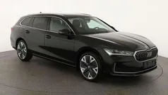 Onyx schwarz metallic Gebraucht 2024 Skoda Superb Selection Kombi | 41.595 € (Fairer Preis)