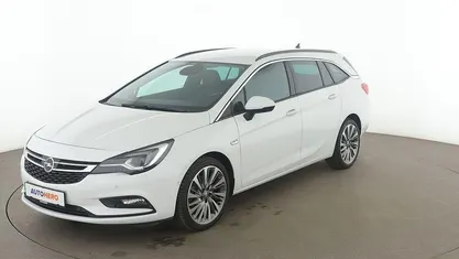 Weiß Gebraucht 2018 Opel Astra Ultimate Kombi | 16.510 € (Fairer Preis)