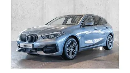 Gebraucht BMW 118 Sport Line 150 PS (110 kW) 2023 Grau Kleinwagen