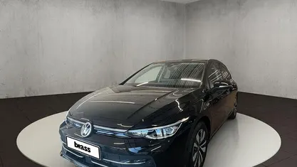 Gebraucht 2024 VW Golf Life Limousine | 26.950 € (Fairer Preis)